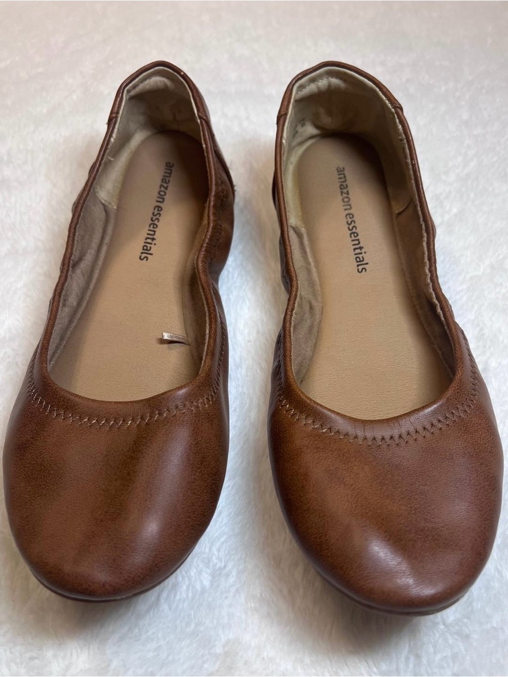 Amazon Essentials Women's Cognac Slip-On Ballet Flats
